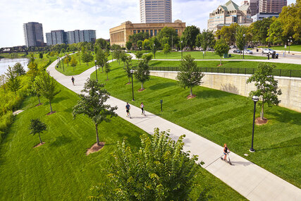 Scioto Mile and Greenways | Landscape Performance Series